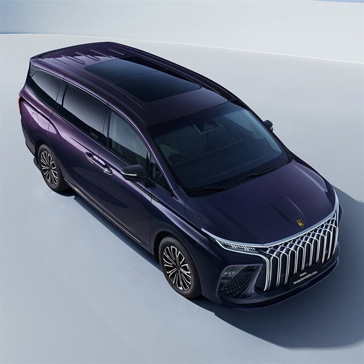 Forthing U-Tour V9 Mpv