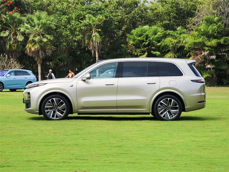 Lixiang L9 Ultra 5 Door 6 Seat 4WD SUV