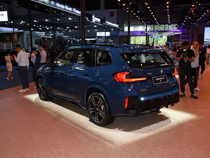 BMW IX1 2025 Model Electric  all-wheel drive SUV